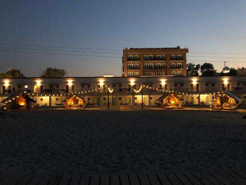 www.hostelmamaia.ro