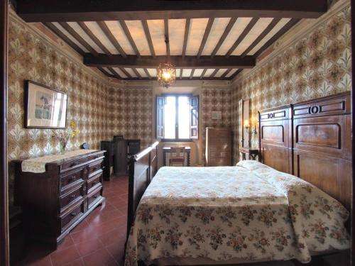 www.montaltointoscana.com
