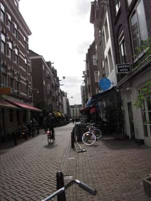 www.amsterdamhosteluptown.com