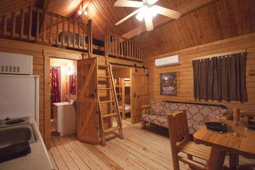 www.cabinsintombstone.com