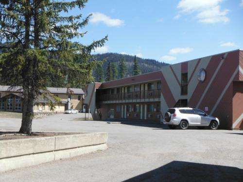 www.tumblerridgeinn.com