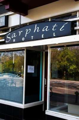 www.amsterdamhostelsarphati.com