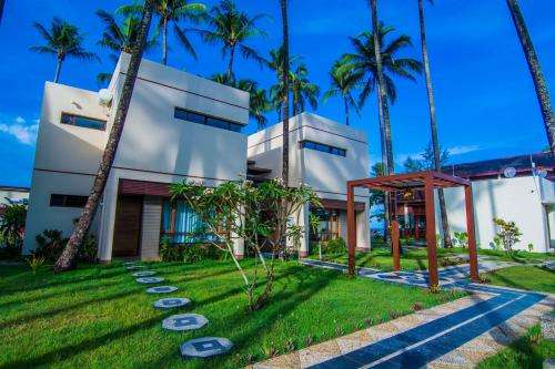 www.mercielretreatandresort.com