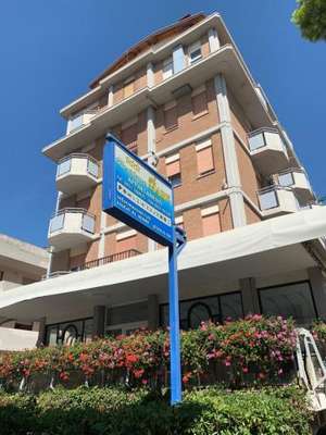 www.hotelalmarejesolo.it