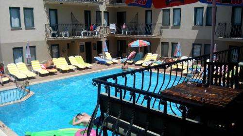 www.poppyapartments.com