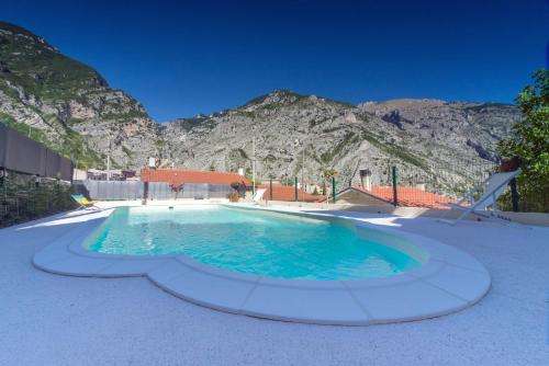 www.residencelapiazzetta.it