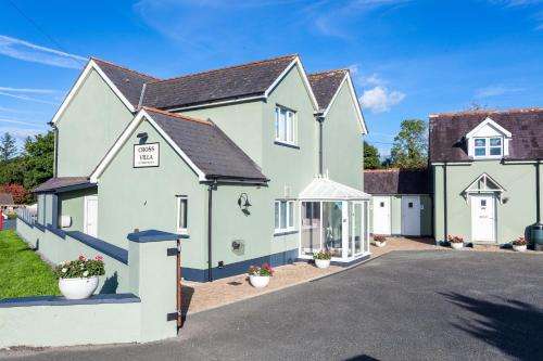 www.crossvillaguesthouse.com