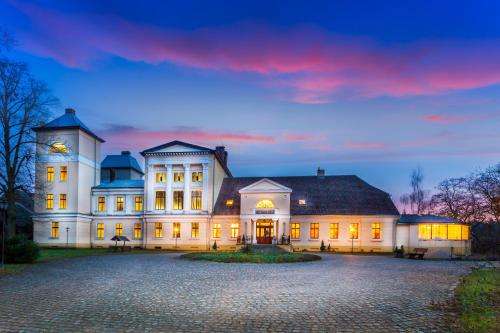 www.palacjablonowo.pl
