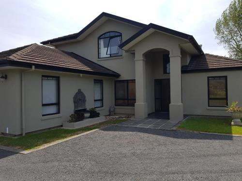 www.mangrovemanor.co.nz
