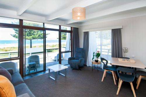 www.whisperingsands.co.nz