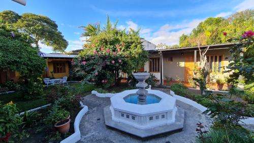 www.hotelsanjorgeantigua.com
