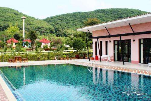 www.triplephomeresort.com