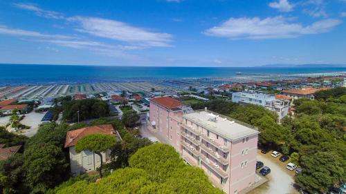 www.happyhotelapartments.it