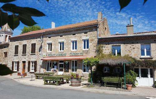 www.fermeauberge-linossier.com