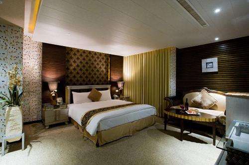 www.crystalmotel.com.tw