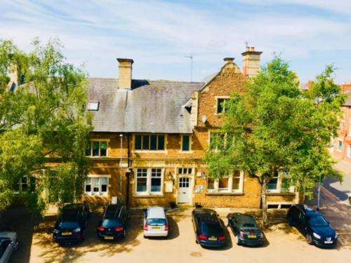 www.theredlionrothwell.co.uk