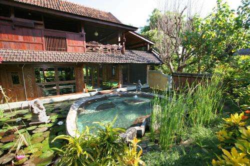www.pondoksari.com