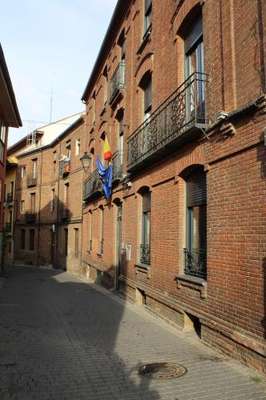 www.alberguemurallaleonesa.com