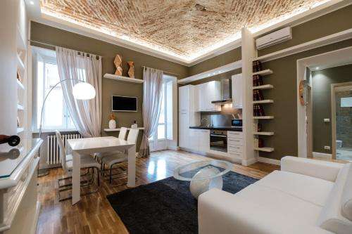 www.ahtorino.com