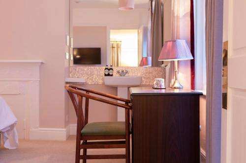 www.cleevehillhotel.co.uk