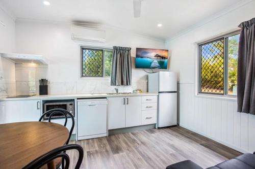 www.laketinarooholidaypark.com.au