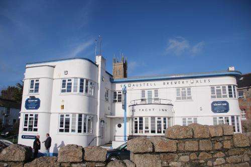 www.yachtinn.co.uk