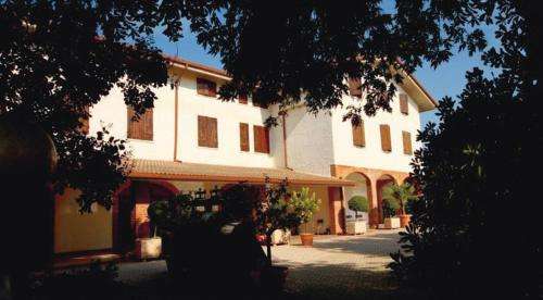 www.ristorantelagroletta.it