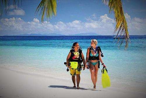 www.devoceanresorts.com