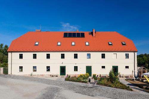 www.gosciniecpodgrusza.pl