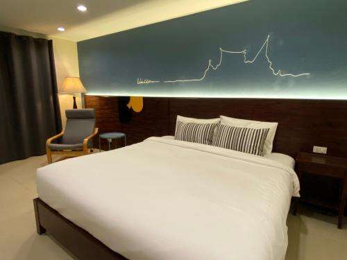 www.royalbeeaparthotel.com