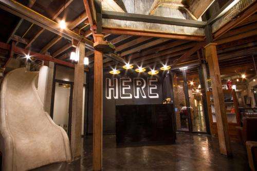 www.herehostel.com