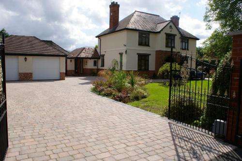 www.orchardsidehanleyswan.co.uk