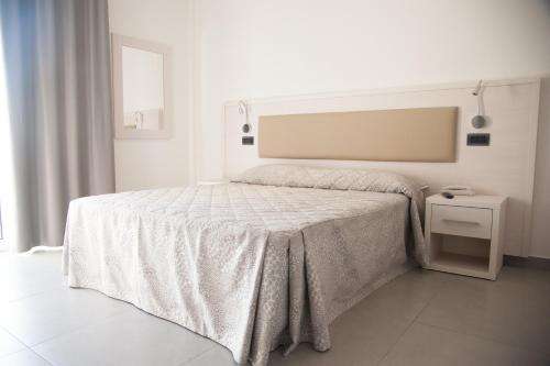 www.albachiararimini.it