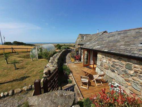 www.bryntegbarn.co.uk