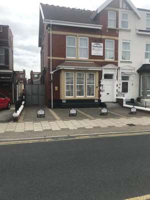 www.fouroomsblackpool.co.uk
