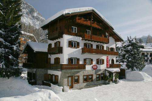 www.residencechecrouit.com