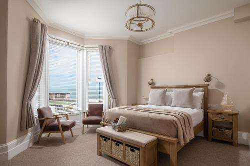 www.pebblehousellandudno.co.uk