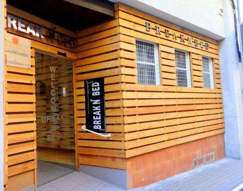 www.breaknbedbcn.com