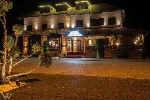 www.hoteldvor.me