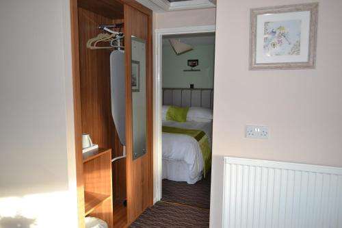 www.the-oak-tree-inn.co.uk
