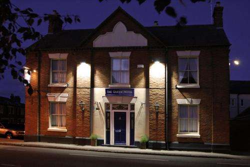 www.thequeenhotelolney.co.uk
