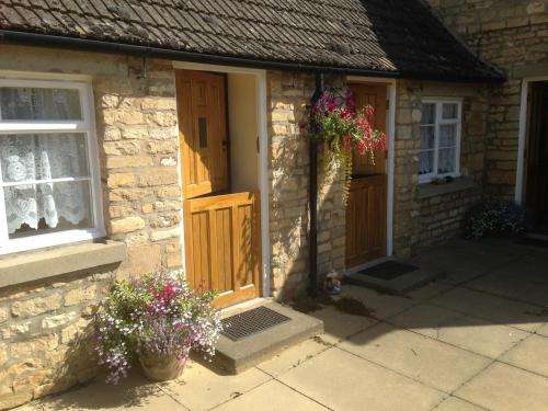 www.thetallyhoinn.co.uk