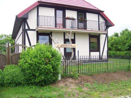 www.wjabloniowymsadzie.pl