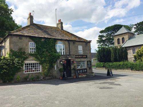 www.thegoldenlionweardale.com