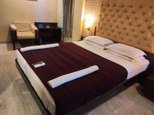 www.hotelvaishnavisolapur.in