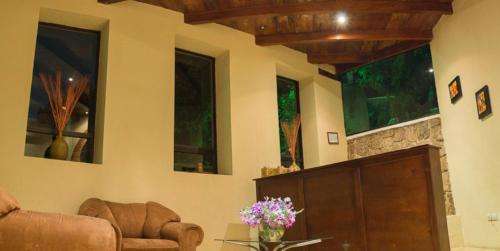 www.hotelsantaanaxela.com