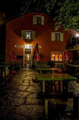 www.grottozendralli.ch
