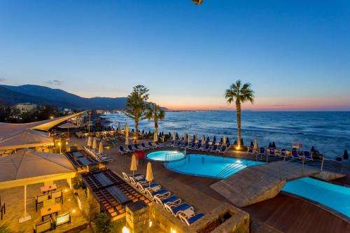 www.dessolehotels.com