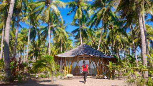 www.coconutgardenbeachresort.com