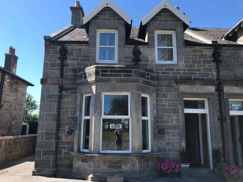 www.ravenswoodguesthouse.com